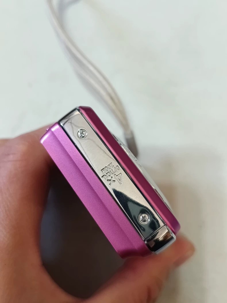 Sony Cyber-Shot DSC-W220 12.1 MP Digital Camera 4x Optical Zoom Pink alternate view 5