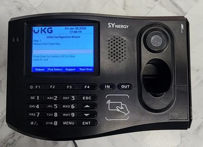 Synel SYnergy/A20 Terminal, with biometric authentication and card reader