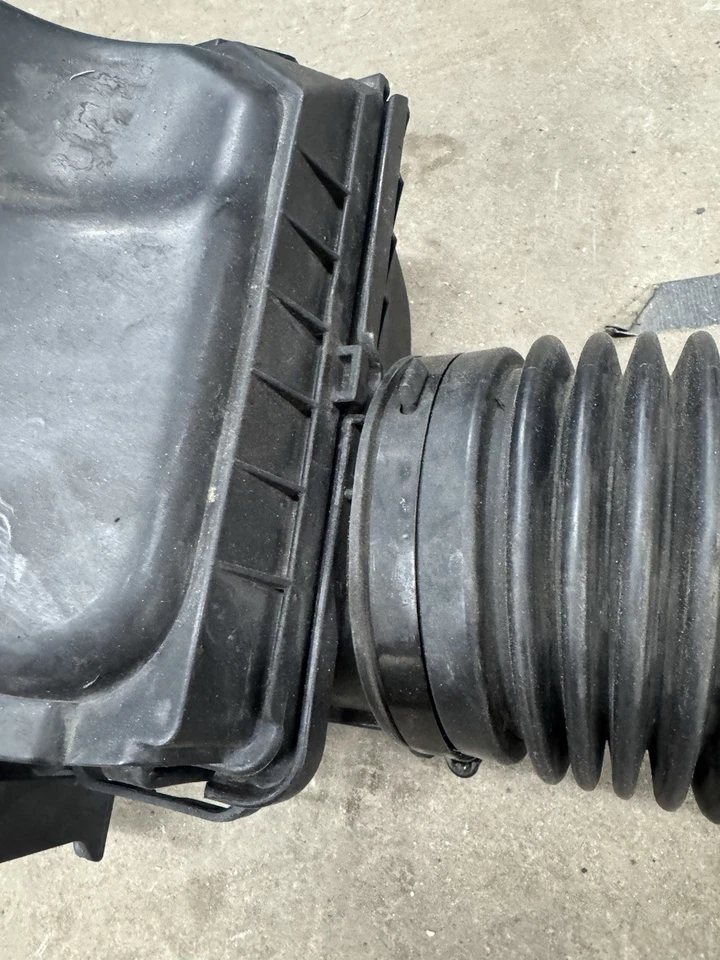 Toma de aire OEM Dodge Challenger RT 2009 2010 Foto 4 de 4