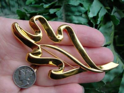 Vintage TRIFARI gold tone OAK LEAF PIN brooch