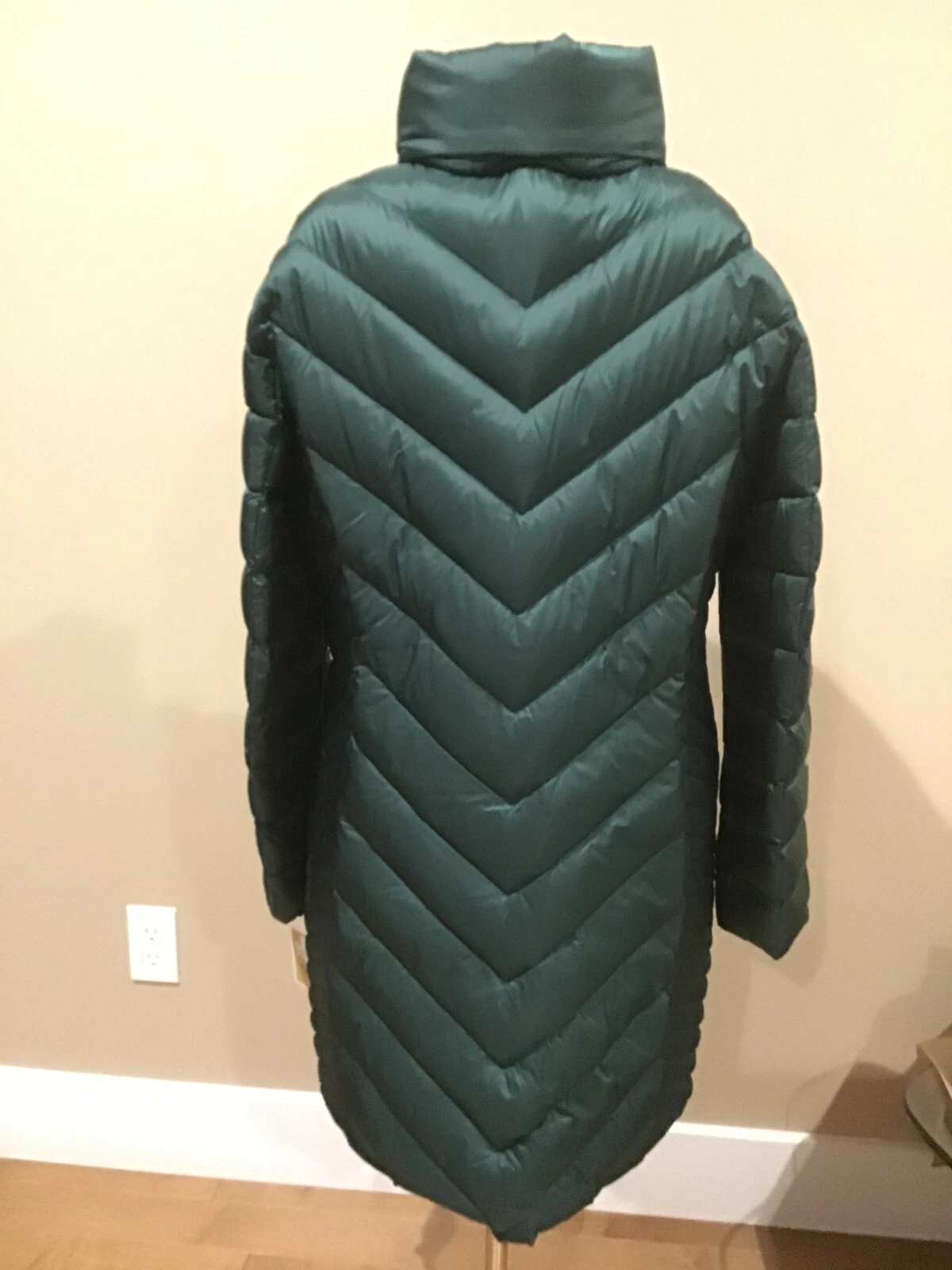 Cappotto imbottito cappuccio verde leggero MICHAEL KORS nuovo con etichette confezionabile taglia M