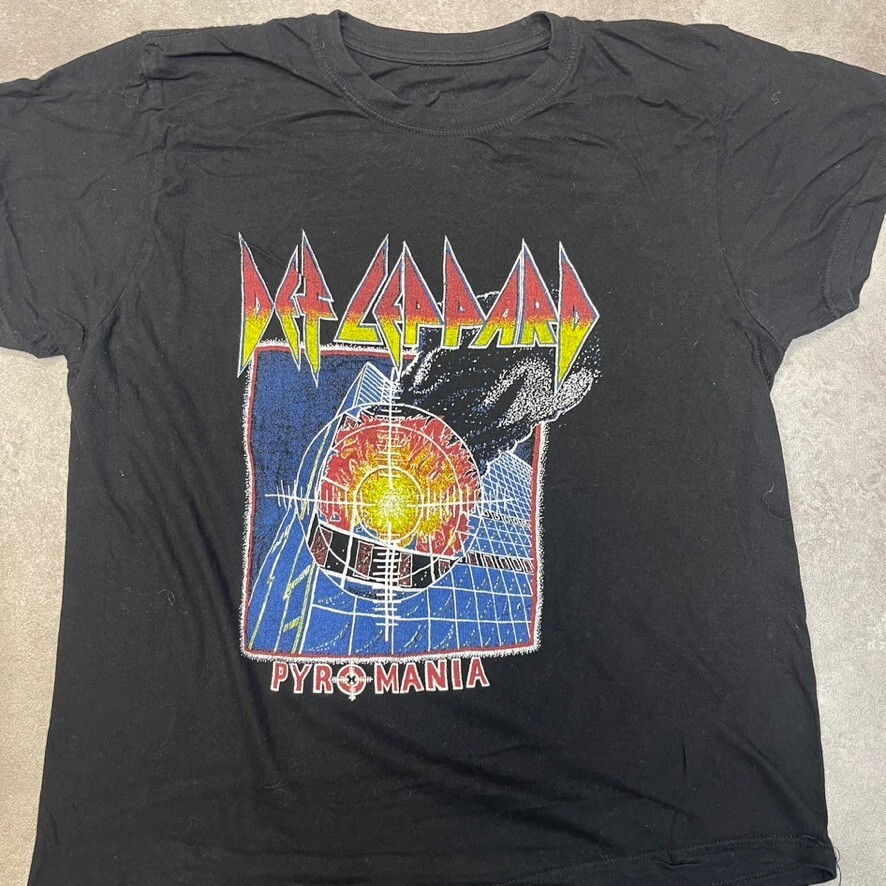 Def Leppard T-Shirt Womens Y2K Music Graphic Print Band Tee, Black, Large image 4