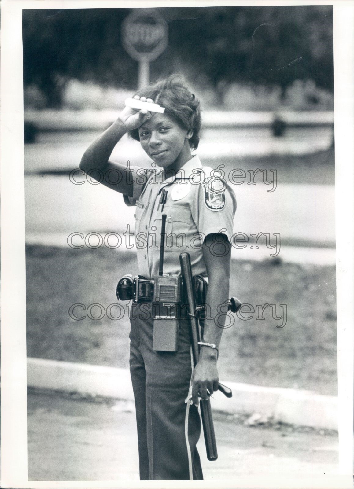 1985 Press Photo African American Police Woman Angie Poole in Uniform Miami