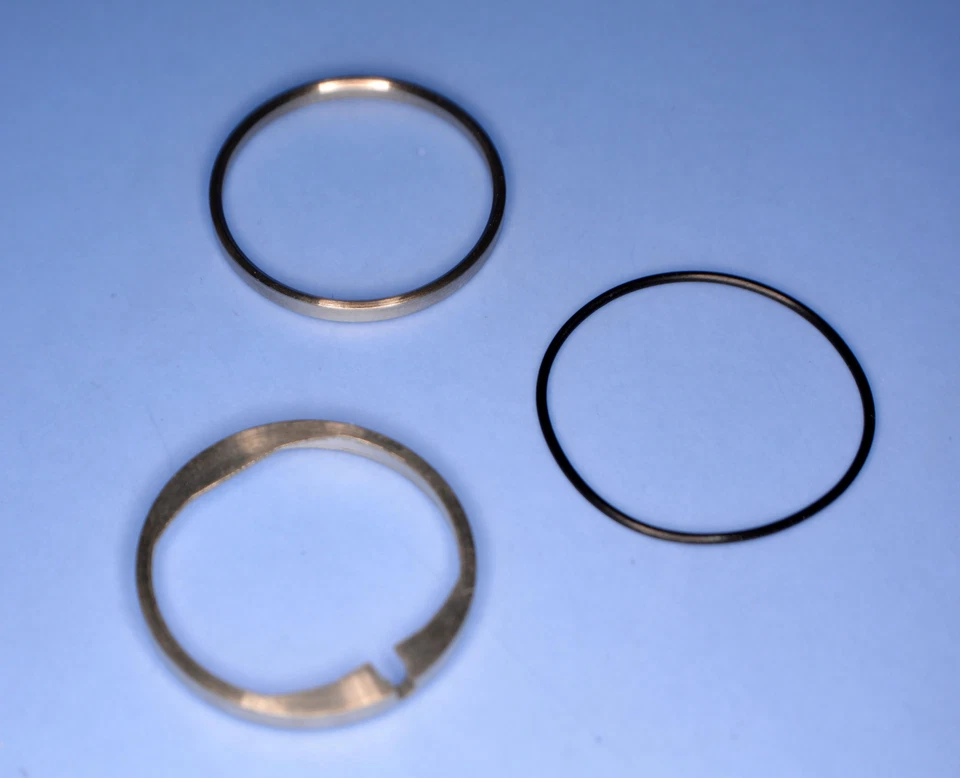 NUEVO DE STOCK (NUEVO) *RARO* JUEGO DE INSERTOS - ELGIN 7775 CHEVRON - Reloj de salto de lectura directa Foto 2 de 2