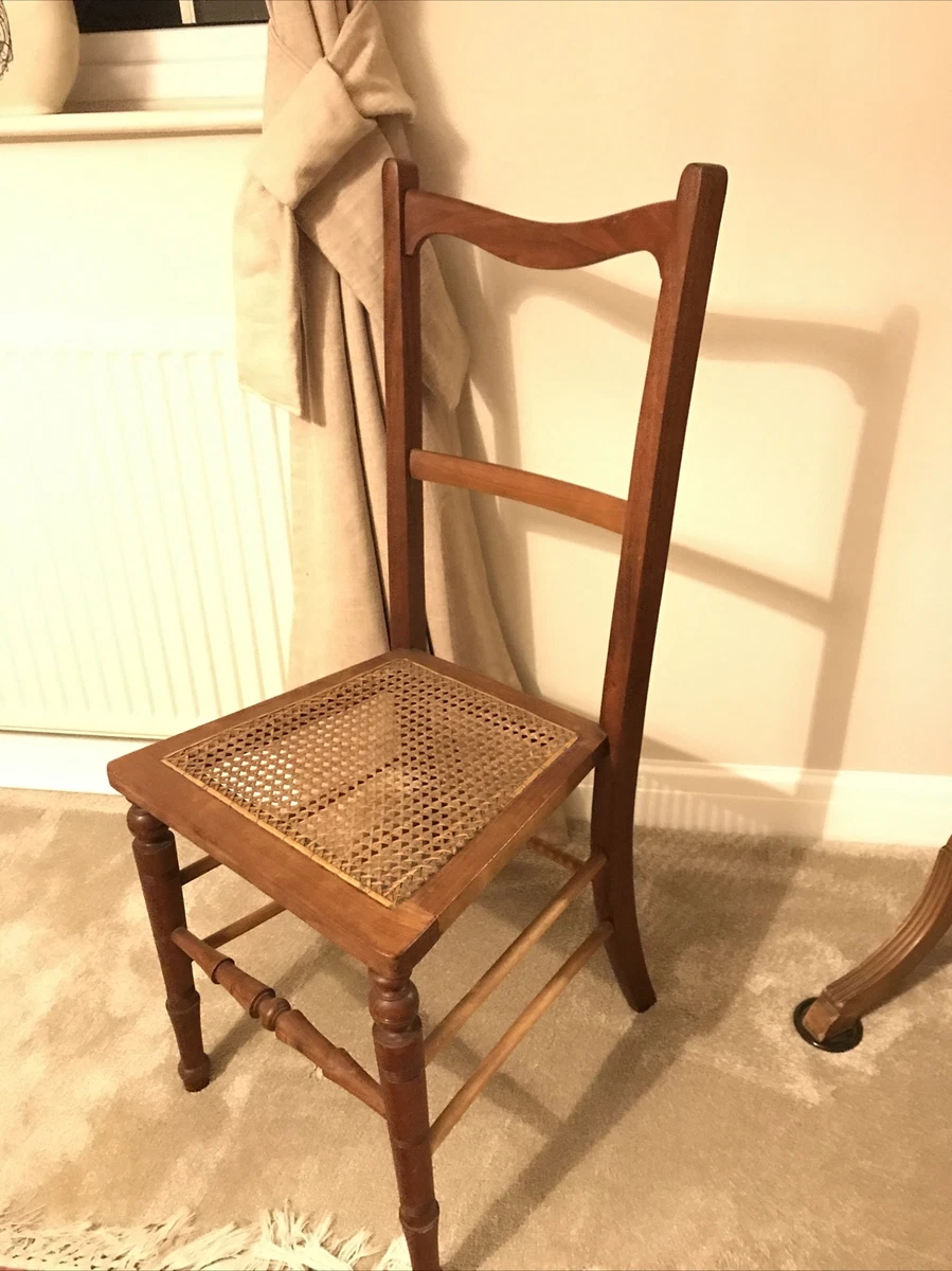 Chair with rattan seat outlet