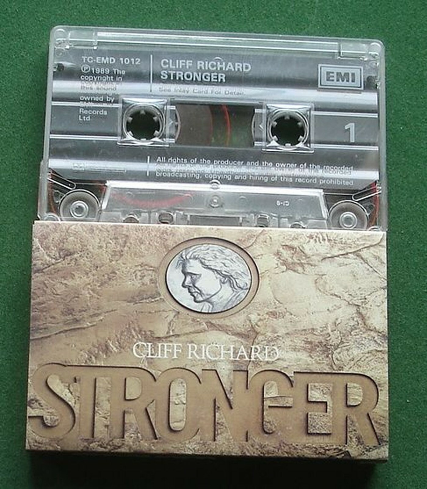 Cliff Richard Stronger inc The Best Of Me + Cassette Tape - TESTED