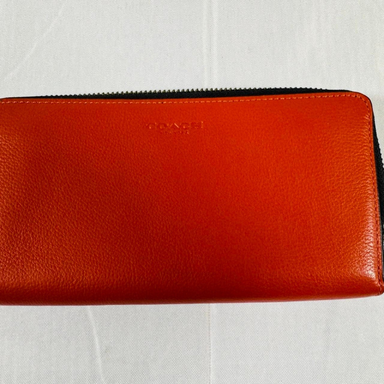 BNWOT Coach Women's Orange Leather Zip-Around Wallet