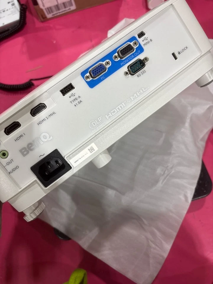 BenQ TH671ST 1080p Short Throw Home Projector (M-5-1118/M-1-1105/M-4-1105/ - Image 4 of 4