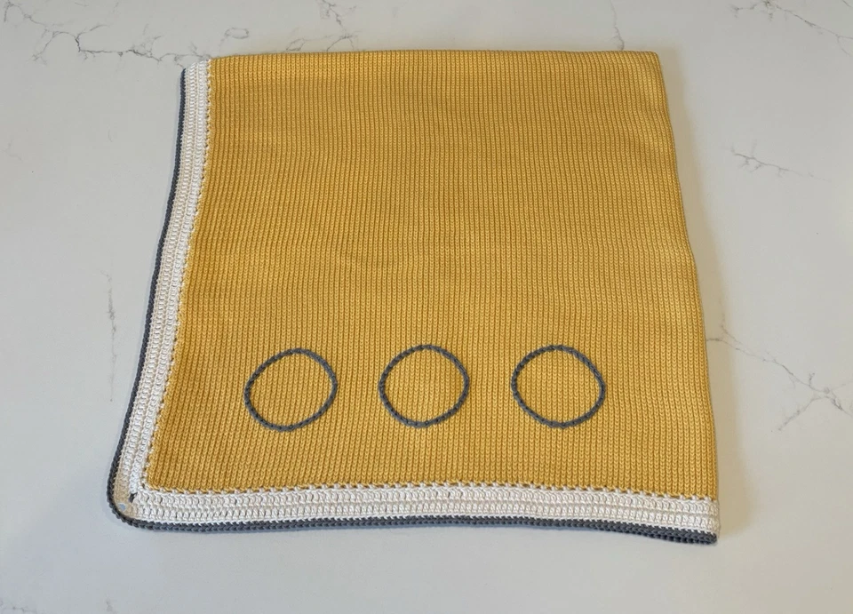 Manta HaitiBabi 100 % algodón tejida amarilla con círculos grises bebé niño o niña usada en excelente estado Foto 2 de 4