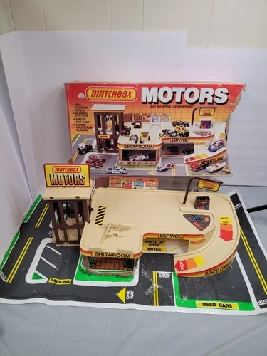 Matchbox "Motors" Just Like A Real Dealership Playset. Vintage.