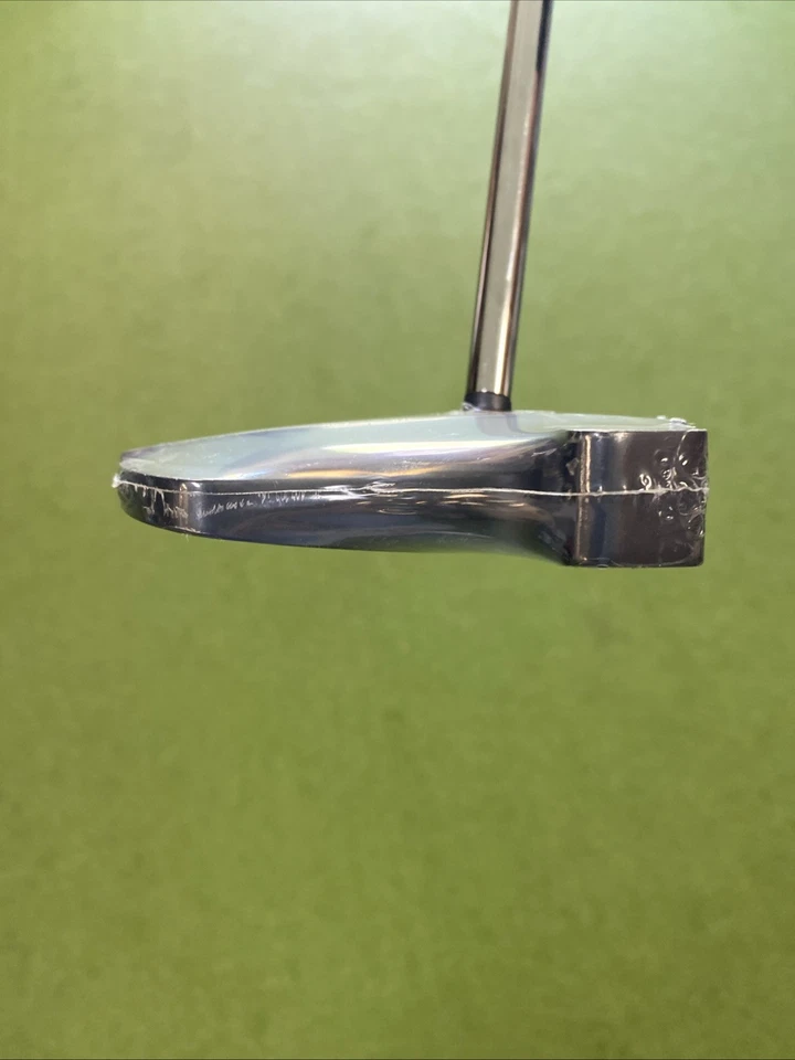 New Odyssey Ai-One Square 2 Square Max 1 35” Mallet Putter + HC - Image 4 of 4