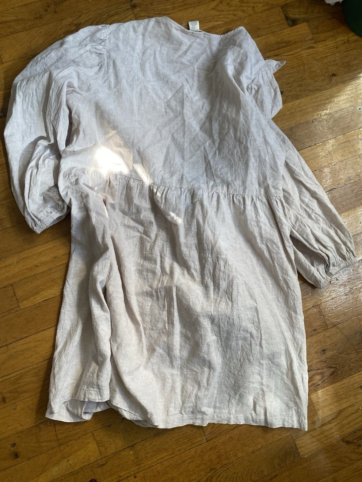 Vestido corto envolvente de mezcla de lino beige claro mangas largas globo H&M para mujer talla L Foto 4 de 4