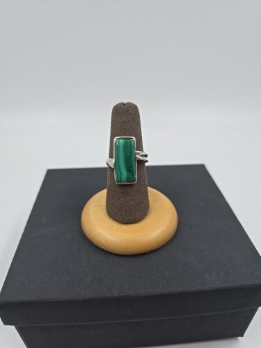 Native American Sterling Silver And Malachite Ring Size 6.5
