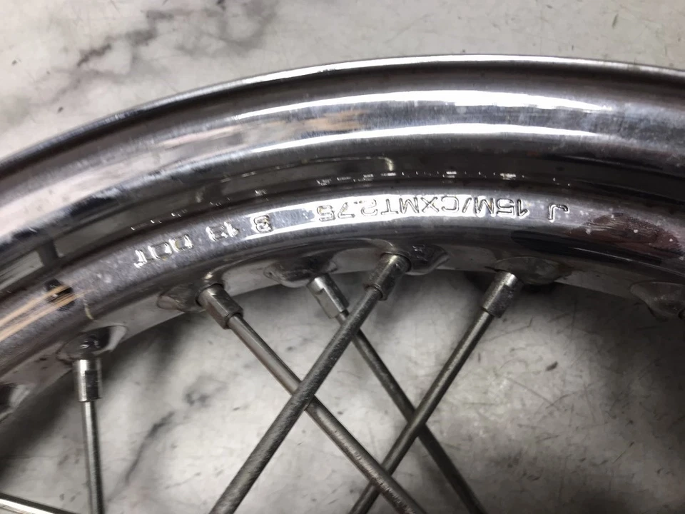 14 Yamaha XV250 XV 250 V-Star roda traseira aro reto  - Imagem 4 de 4