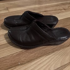 BORN Women  s Leather Slip-On Mules Clogs Shoes Size US 8/EU 39 Brown