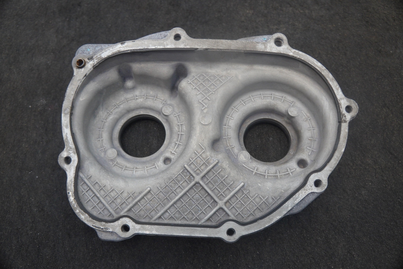 Rear Left Upper Engine Cylinder Timing Case Cover 06M109285F Lamborghini Urus