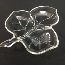 VTG Hazel Atlas Maple Leaf Shaped 3 Part Divided Clear Glass Dish Trinket Tray