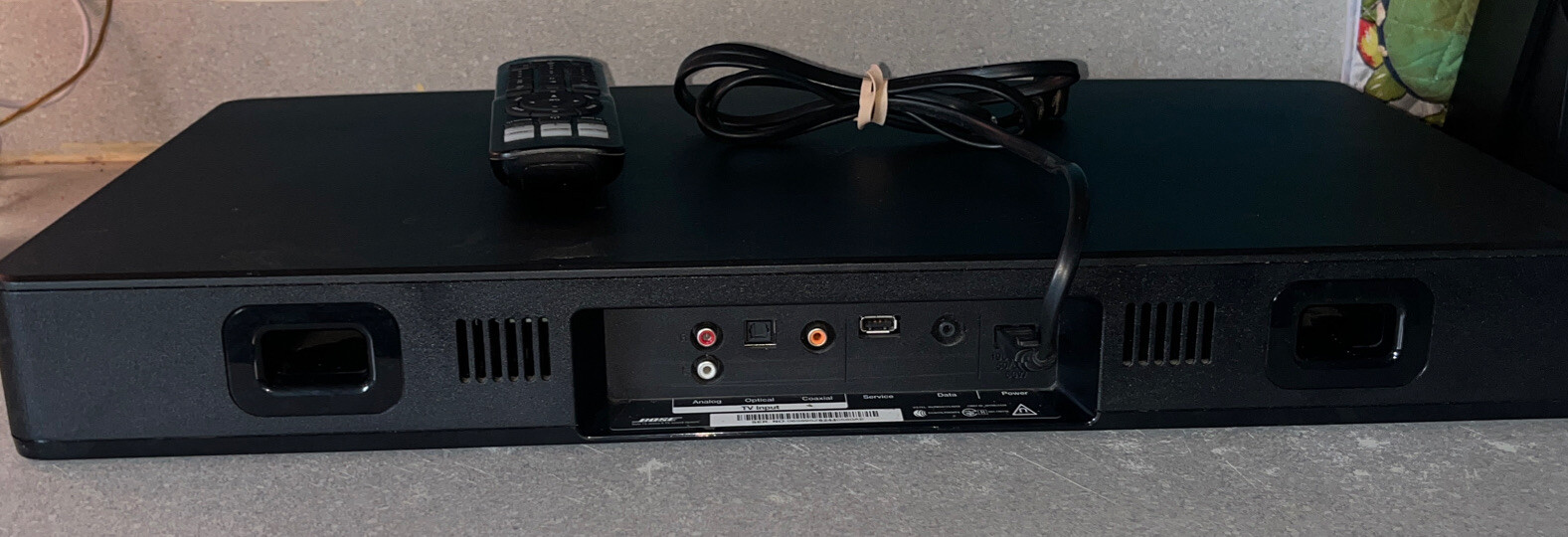 Bose Solo 15 Series TV Sound System - With Remote control TESTED