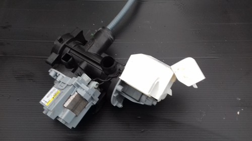 Waschmaschine Bauknecht 8 kg WSM ZEN  Laugenpumpe