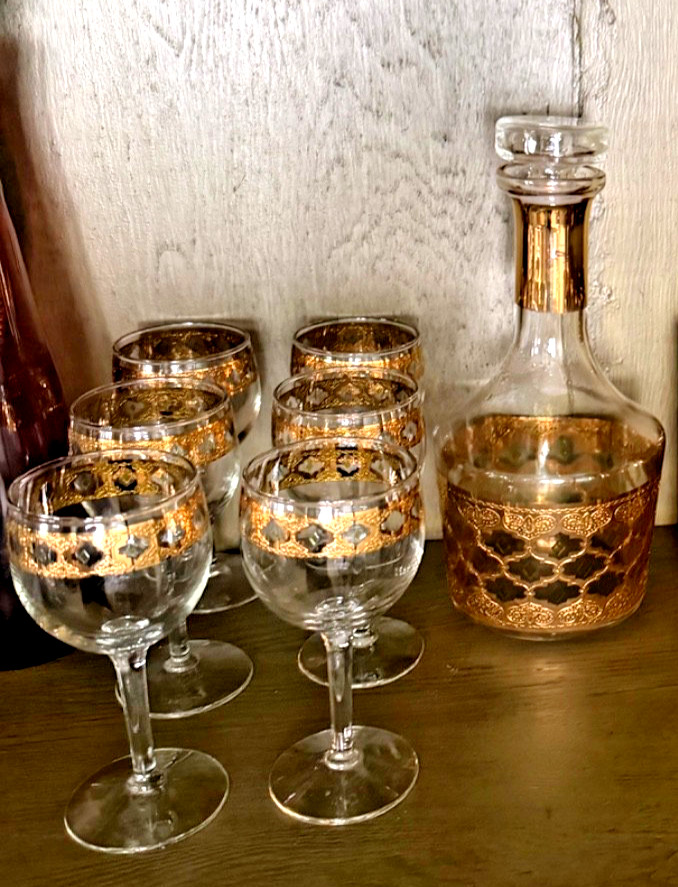 1960’s 22K Gold Trim Decanter & 6 Stem Cordial Glasses (Culver) Vintage-Art Deco
