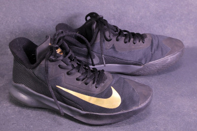 Nike Precision 5 Sneaker Basketballschuhe Gr. 40,5 schwarz gold Mesh BS736