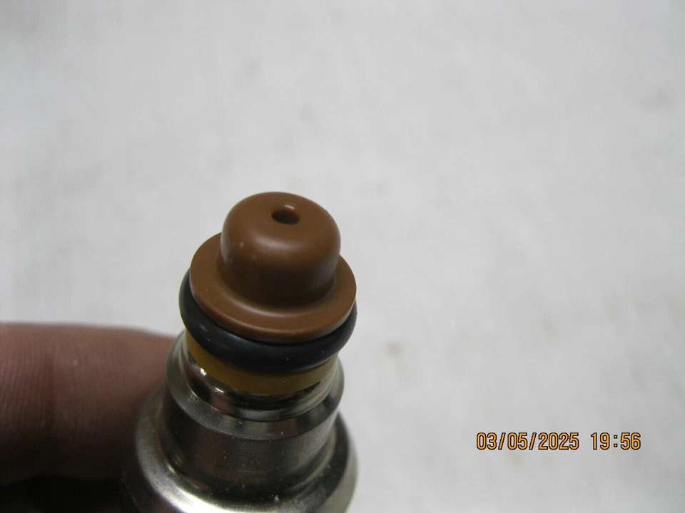 Tomco 15572 Fuel Injector - Image 3 of 4