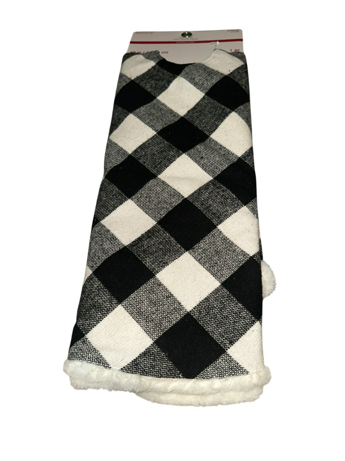 Ashland Holiday Christmas Holiday Tree Skirt Black and White Buffalo Check Fur T
