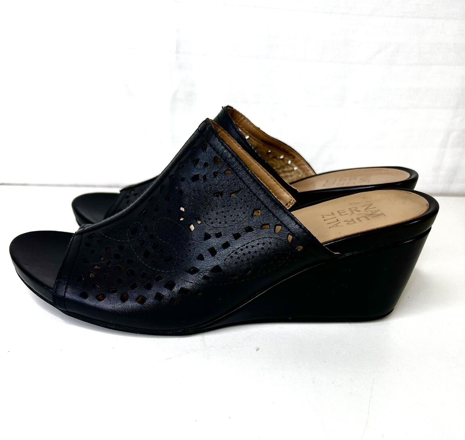 NATURALIZER Black Perforated Leather Open Toe Hee… - image 7