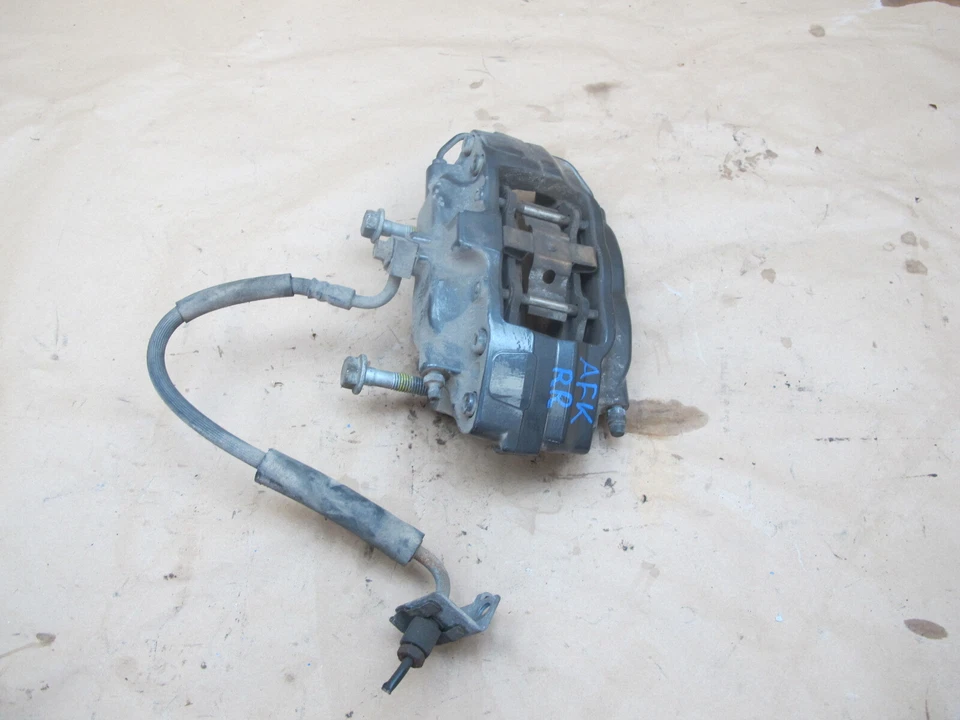 🥇11-12 JUEGO DE 2 PINZAS DE FRENO TRASERAS IZQUIERDA Y DERECHA BREMBO FISKER KARMA 61K OEM Foto 2 de 4