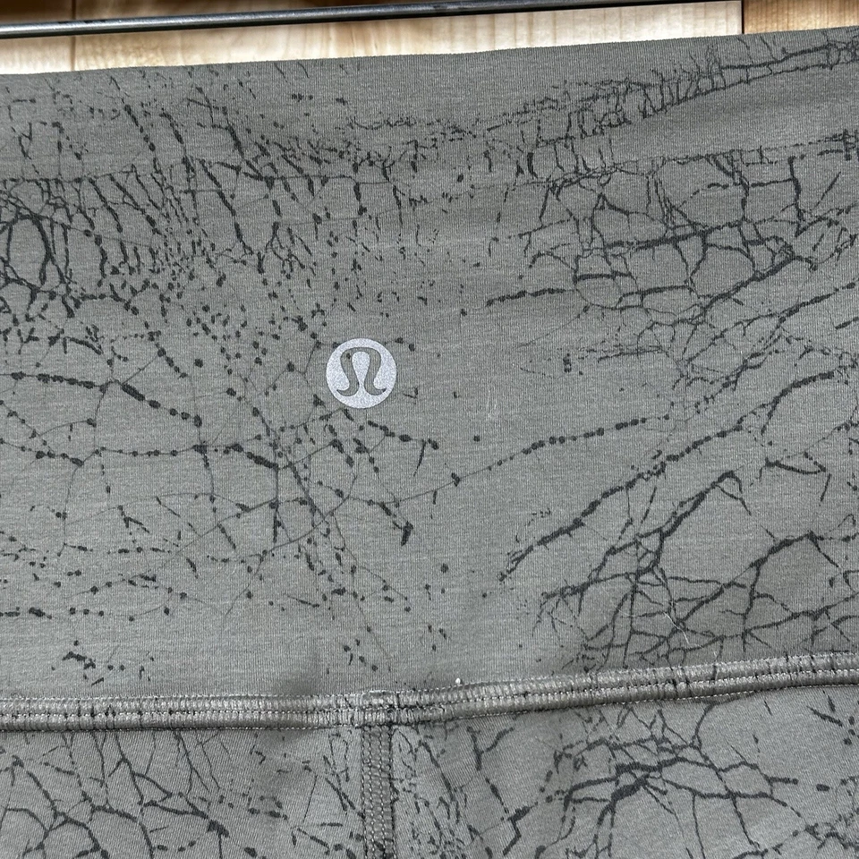 Pantalones Cortos Lululemon High Rise Wunder Train Para Mujer Talla 10 Thread Dye Rover Negro Yoga Foto 3 de 4