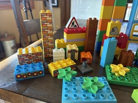 Lego DUPLO Bob The Builder Bricks Parts Wendy Figure Lot Of 150 Pieces