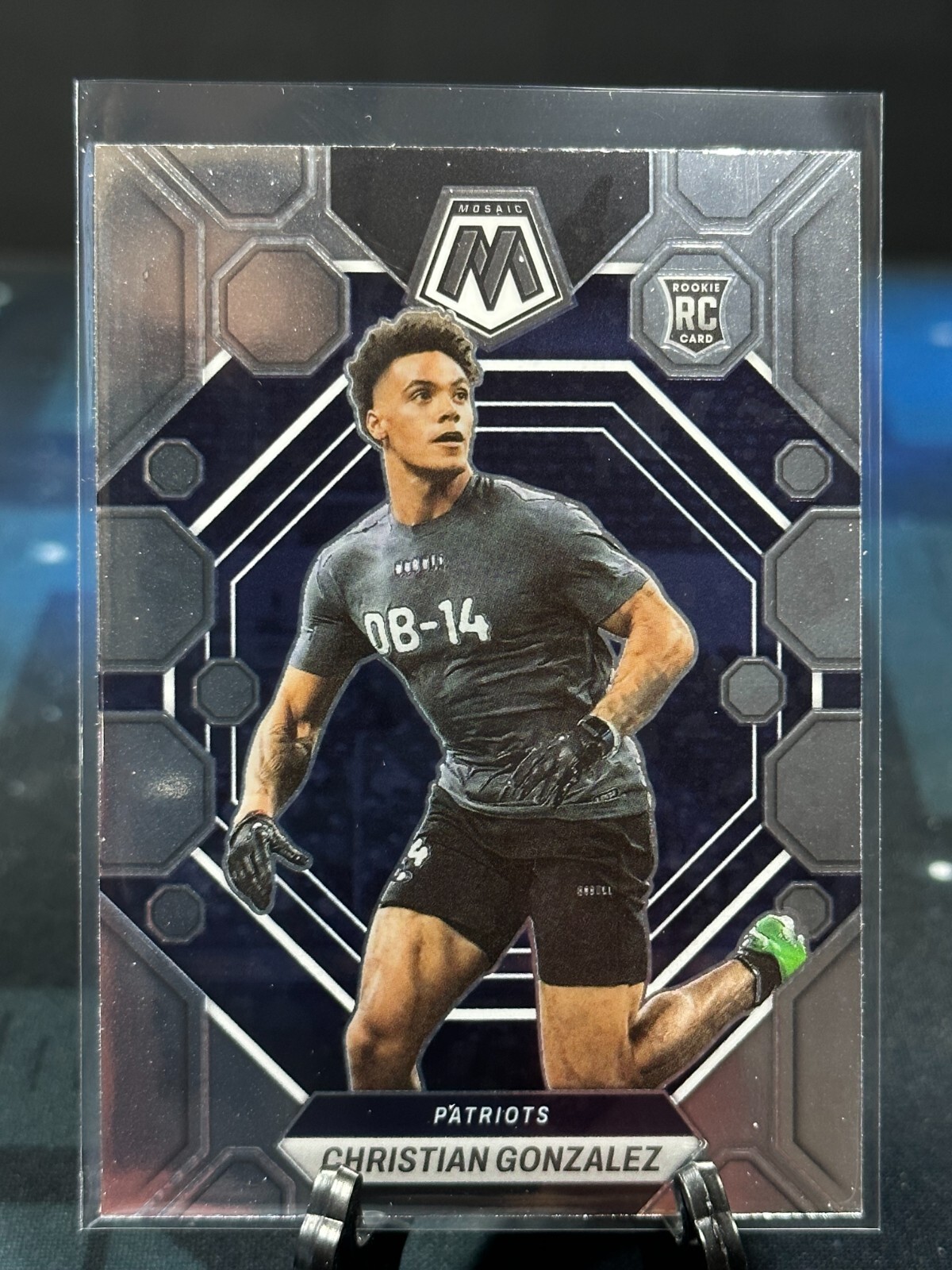 2023 Mosaic Football Christian Gonzalez #300 Rookie RC New England Patrios