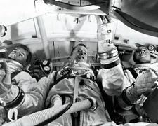APOLLO 1 ASTRONAUTS MISSION SIM GRISSOM WHITE CHAFFEE - 8X10 NASA PHOTO (OP-543)