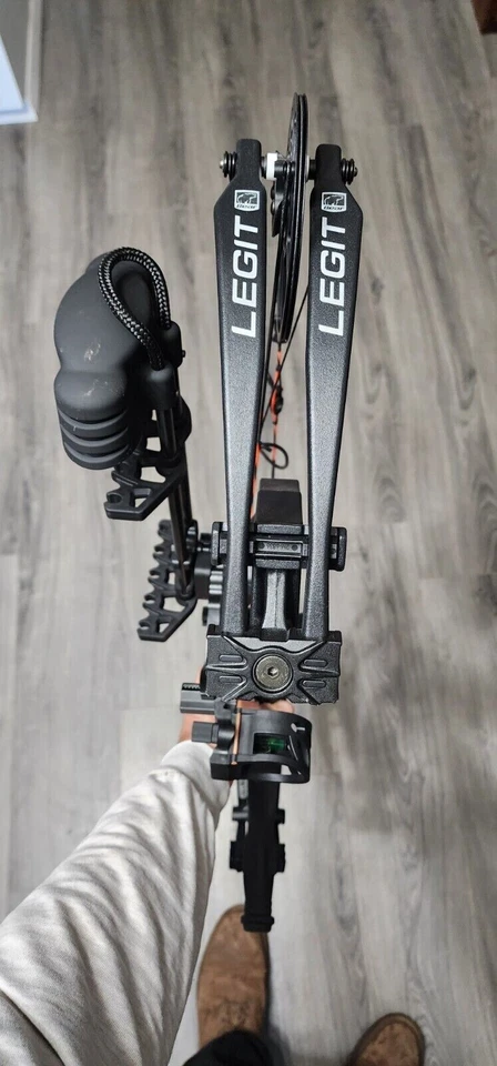 Bear Legit Compound Bow Right Hand - Image 3 of 3