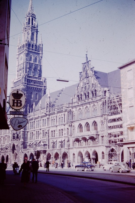 1950s Hofbräuhaus Beer Hall Sign Munich Germany Red Border Kodachrome Slide CO-I