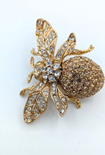 Vintage CINER Bee Brooch Gold Tone Crystal Pave Figural Insect