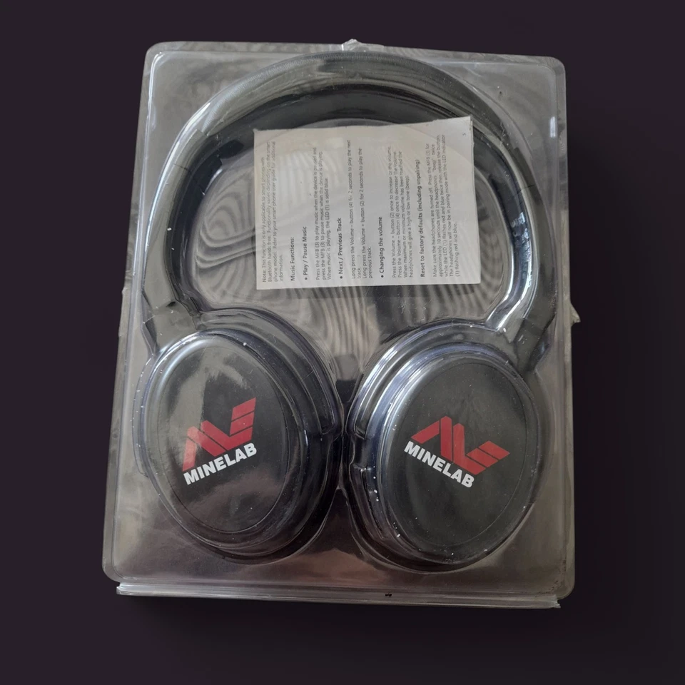 Minelab Vanquish 540 Pro-Pack Metal Detector pro find 15,4 piece prospecting set - image 4 of 4