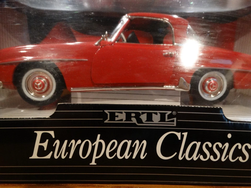 ERTL MERCEDES-BENZ 190 SL CUPÉ ROADSTER CLÁSICOS EUROPEOS ROJO 1:18 COCHE FUNDIDO A PRESIÓN Foto 3 de 4