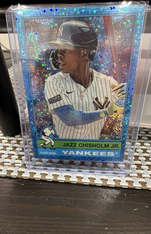 2025 Topps Heritage - Jazz Chisholm #33 Chrome Light Blue Sparkle Refractor
