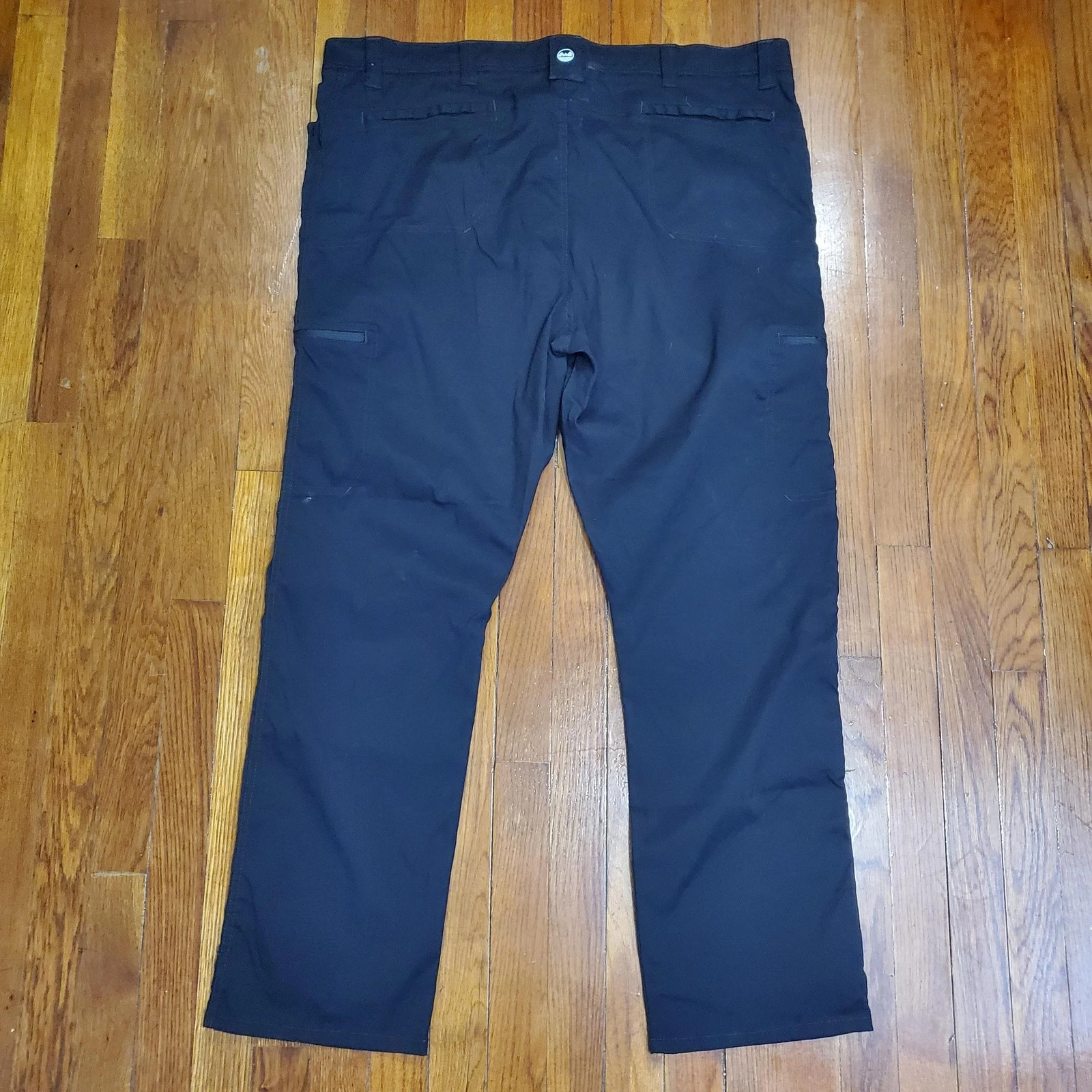 Wrangler Cargo Pants Mens 45x30 Black Outdoor Hiking Travel Tech Pockets