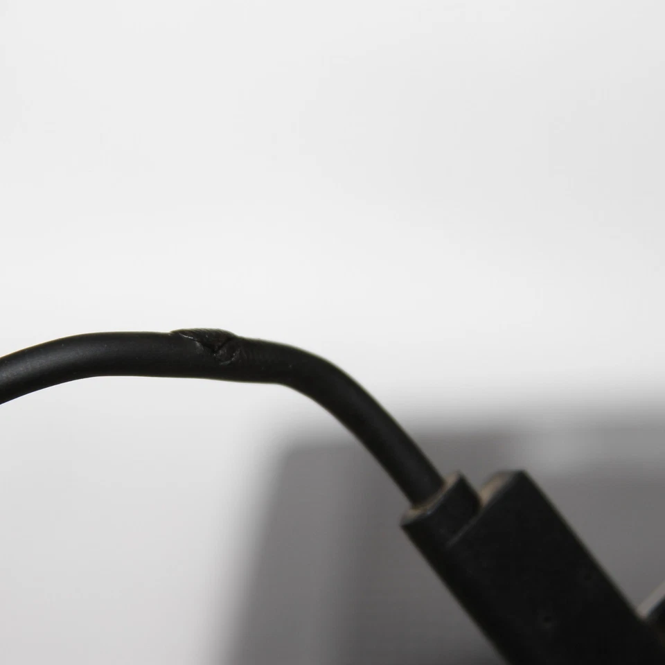 Computadora táctil todo en uno Elo de 15 pulgadas ESY15i3 probada funcionando sin sistema operativo sin disco duro Foto 3 de 4