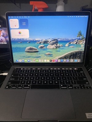Apple Macbook Pro 13 inch 2020 Laptop - 256gb SSD - intel i5 - 8gb RAM