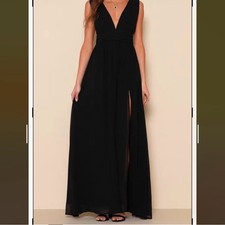 Lulu's Black V-Neck Maxi Dress Pleated Chiffon Gown, Formal Small EUC