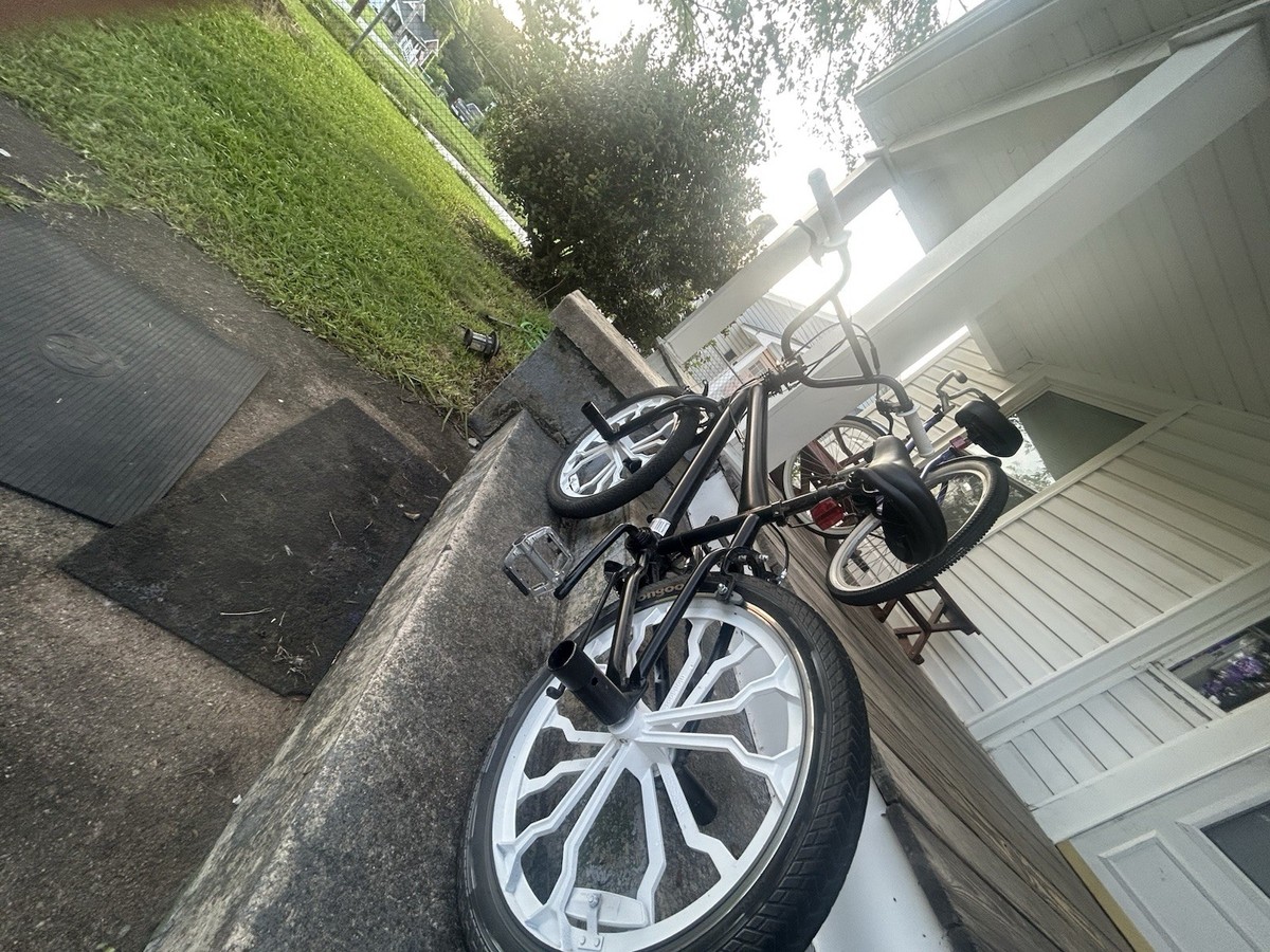 BMX Bike 20 New Seat and Grips Spray Painted The Rims White Good BMX Bike 20 New Seat and Grips Spray Painted The Rims White Good