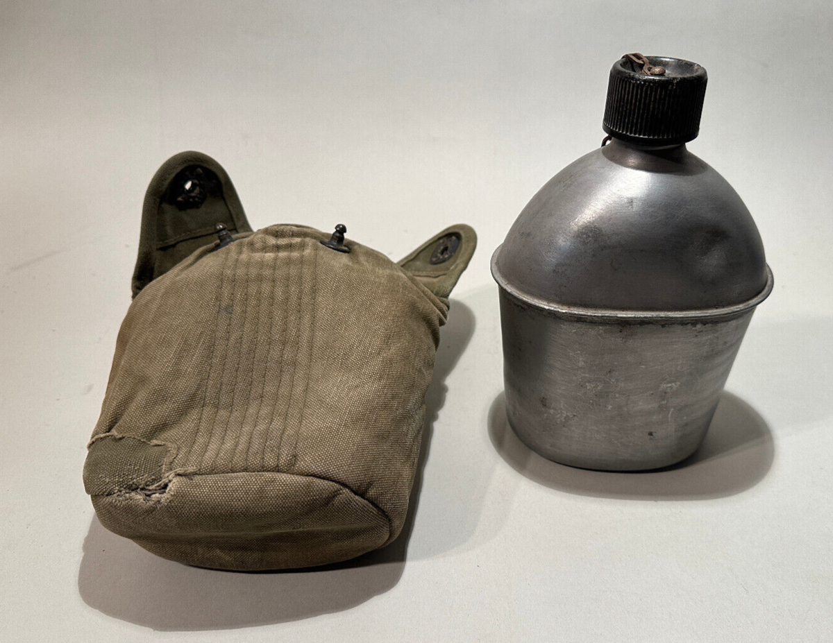 US. キャンティーン U.S. WWII 1945 U.S. Army Aluminum Canteen With Canvas Pouch G.P