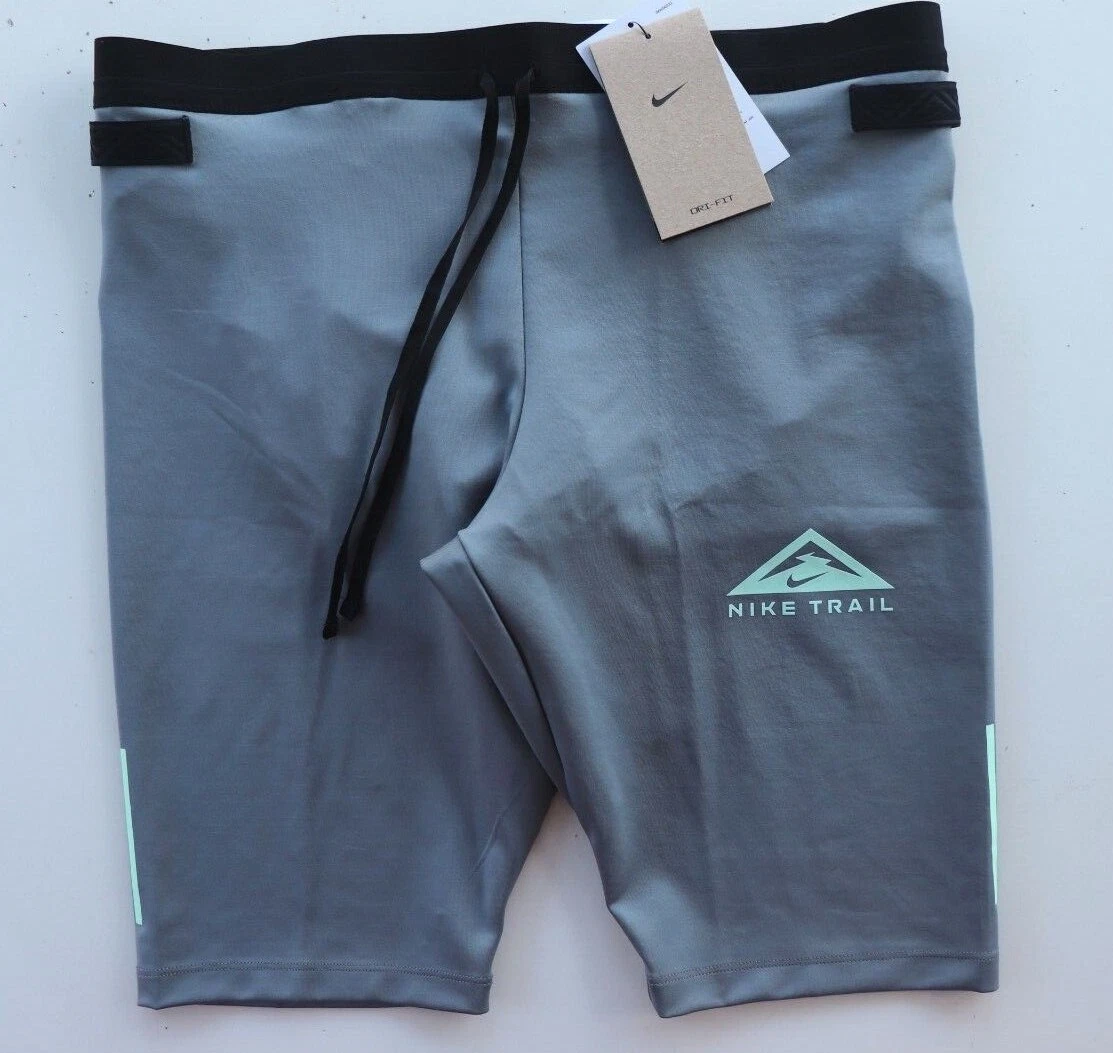 NIKE DRI FIT TRAIL RUNNING HALF LENGTH TIGHTS SHORTS - GREY DM4795-065 - MEN XL
Opens in a new windo