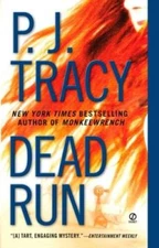 Dead Run (Monkeewrench, No 3) - Mass Market Paperback - VERY GOOD