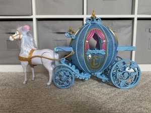 Cinderella Doll, Horse & Light Up Carriage Deluxe Gift Set