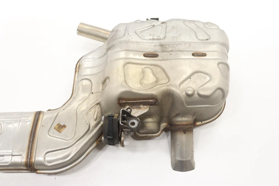 Silenciador AUDI A6 2024 Foto 4 de 4