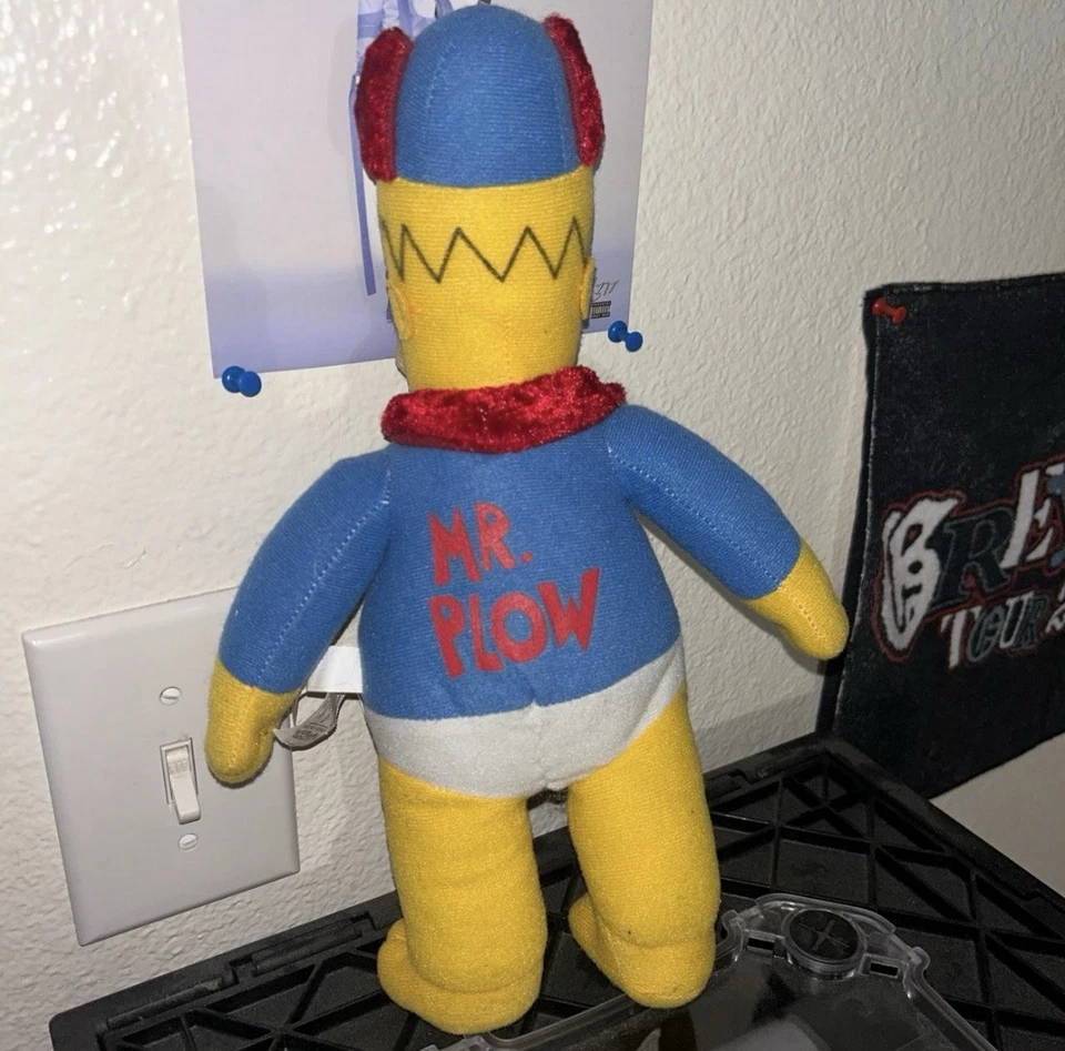 Peluche Homer Simpson 30”/arado MR 14”/bolos Homer 16,5 Nanco peluche usado Foto 3 de 4